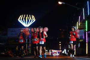 BIB: 150
                            <button type="button" onclick="openModal(17197563)" class="btn btn-primary btn-sm float-right btn-popup" data-toggle="modal" data-target=".modal-high-quality">
                        <i class="fas fa-shopping-cart"></i> Add to Cart
                    </button>
                                            <button type="button" onclick="isThisMe(17197563, true)" class="btn btn-success btn-sm float-right btn-popup btn-isme hidden" data-toggle="tooltip" data-placement="bottom" title="นี่คือรูปของคุณใช่ไหม คลิกที่นี่เพื่อเอาเข้าอัลบั้ม">
                        <i class="fas fa-plus"></i> Add to album
                    </button>
                    <button type="button" onclick="isThisMe(17197563, false)" class="btn btn-warning btn-sm float-right btn-popup btn-isnotme hidden">
                        <i class="fas fa-ban"></i> Remove from album
                    </button>