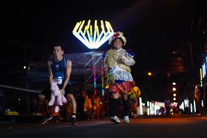 BIB: 102
                            <button type="button" onclick="openModal(17193721)" class="btn btn-primary btn-sm float-right btn-popup" data-toggle="modal" data-target=".modal-high-quality">
                        <i class="fas fa-shopping-cart"></i> Add to Cart
                    </button>
                                            <button type="button" onclick="isThisMe(17193721, true)" class="btn btn-success btn-sm float-right btn-popup btn-isme hidden" data-toggle="tooltip" data-placement="bottom" title="นี่คือรูปของคุณใช่ไหม คลิกที่นี่เพื่อเอาเข้าอัลบั้ม">
                        <i class="fas fa-plus"></i> Add to album
                    </button>
                    <button type="button" onclick="isThisMe(17193721, false)" class="btn btn-warning btn-sm float-right btn-popup btn-isnotme hidden">
                        <i class="fas fa-ban"></i> Remove from album
                    </button>