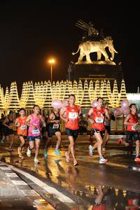 BIB: 42201
                            <button type="button" onclick="openModal(16871338)" class="btn btn-primary btn-sm float-right btn-popup" data-toggle="modal" data-target=".modal-high-quality">
                        <i class="fas fa-shopping-cart"></i> Add to Cart
                    </button>
                                            <button type="button" onclick="isThisMe(16871338, true)" class="btn btn-success btn-sm float-right btn-popup btn-isme hidden" data-toggle="tooltip" data-placement="bottom" title="นี่คือรูปของคุณใช่ไหม คลิกที่นี่เพื่อเอาเข้าอัลบั้ม">
                        <i class="fas fa-plus"></i> Add to album
                    </button>
                    <button type="button" onclick="isThisMe(16871338, false)" class="btn btn-warning btn-sm float-right btn-popup btn-isnotme hidden">
                        <i class="fas fa-ban"></i> Remove from album
                    </button>