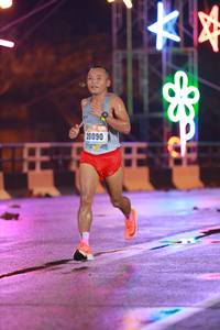 BIB: 20090
                            <button type="button" onclick="openModal(16774932)" class="btn btn-primary btn-sm float-right btn-popup" data-toggle="modal" data-target=".modal-high-quality">
                        <i class="fas fa-shopping-cart"></i> Add to Cart
                    </button>
                                            <button type="button" onclick="isThisMe(16774932, true)" class="btn btn-success btn-sm float-right btn-popup btn-isme hidden" data-toggle="tooltip" data-placement="bottom" title="นี่คือรูปของคุณใช่ไหม คลิกที่นี่เพื่อเอาเข้าอัลบั้ม">
                        <i class="fas fa-plus"></i> Add to album
                    </button>
                    <button type="button" onclick="isThisMe(16774932, false)" class="btn btn-warning btn-sm float-right btn-popup btn-isnotme hidden">
                        <i class="fas fa-ban"></i> Remove from album
                    </button>