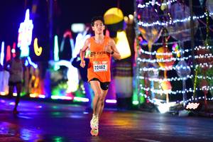 BIB: 22462
                            <button type="button" onclick="openModal(16394094)" class="btn btn-primary btn-sm float-right btn-popup" data-toggle="modal" data-target=".modal-high-quality">
                        <i class="fas fa-shopping-cart"></i> Add to Cart
                    </button>
                                            <button type="button" onclick="isThisMe(16394094, true)" class="btn btn-success btn-sm float-right btn-popup btn-isme hidden" data-toggle="tooltip" data-placement="bottom" title="นี่คือรูปของคุณใช่ไหม คลิกที่นี่เพื่อเอาเข้าอัลบั้ม">
                        <i class="fas fa-plus"></i> Add to album
                    </button>
                    <button type="button" onclick="isThisMe(16394094, false)" class="btn btn-warning btn-sm float-right btn-popup btn-isnotme hidden">
                        <i class="fas fa-ban"></i> Remove from album
                    </button>