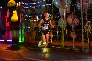 BIB: 4011
                            <button type="button" onclick="openModal(16371793)" class="btn btn-primary btn-sm float-right btn-popup" data-toggle="modal" data-target=".modal-high-quality">
                        <i class="fas fa-shopping-cart"></i> Add to Cart
                    </button>
                                            <button type="button" onclick="isThisMe(16371793, true)" class="btn btn-success btn-sm float-right btn-popup btn-isme hidden" data-toggle="tooltip" data-placement="bottom" title="นี่คือรูปของคุณใช่ไหม คลิกที่นี่เพื่อเอาเข้าอัลบั้ม">
                        <i class="fas fa-plus"></i> Add to album
                    </button>
                    <button type="button" onclick="isThisMe(16371793, false)" class="btn btn-warning btn-sm float-right btn-popup btn-isnotme hidden">
                        <i class="fas fa-ban"></i> Remove from album
                    </button>