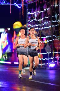 BIB: 2248, 20725
                            <button type="button" onclick="openModal(16557126)" class="btn btn-primary btn-sm float-right btn-popup" data-toggle="modal" data-target=".modal-high-quality">
                        <i class="fas fa-shopping-cart"></i> Add to Cart
                    </button>
                                            <button type="button" onclick="isThisMe(16557126, true)" class="btn btn-success btn-sm float-right btn-popup btn-isme hidden" data-toggle="tooltip" data-placement="bottom" title="นี่คือรูปของคุณใช่ไหม คลิกที่นี่เพื่อเอาเข้าอัลบั้ม">
                        <i class="fas fa-plus"></i> Add to album
                    </button>
                    <button type="button" onclick="isThisMe(16557126, false)" class="btn btn-warning btn-sm float-right btn-popup btn-isnotme hidden">
                        <i class="fas fa-ban"></i> Remove from album
                    </button>