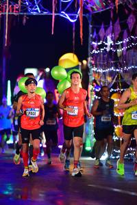 BIB: 41404
                            <button type="button" onclick="openModal(16532027)" class="btn btn-primary btn-sm float-right btn-popup" data-toggle="modal" data-target=".modal-high-quality">
                        <i class="fas fa-shopping-cart"></i> Add to Cart
                    </button>
                                            <button type="button" onclick="isThisMe(16532027, true)" class="btn btn-success btn-sm float-right btn-popup btn-isme hidden" data-toggle="tooltip" data-placement="bottom" title="นี่คือรูปของคุณใช่ไหม คลิกที่นี่เพื่อเอาเข้าอัลบั้ม">
                        <i class="fas fa-plus"></i> Add to album
                    </button>
                    <button type="button" onclick="isThisMe(16532027, false)" class="btn btn-warning btn-sm float-right btn-popup btn-isnotme hidden">
                        <i class="fas fa-ban"></i> Remove from album
                    </button>