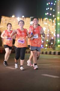 BIB: 0101, 7299, 27300
                            <button type="button" onclick="openModal(17352109)" class="btn btn-primary btn-sm float-right btn-popup" data-toggle="modal" data-target=".modal-high-quality">
                        <i class="fas fa-shopping-cart"></i> Add to Cart
                    </button>
                                            <button type="button" onclick="isThisMe(17352109, true)" class="btn btn-success btn-sm float-right btn-popup btn-isme hidden" data-toggle="tooltip" data-placement="bottom" title="นี่คือรูปของคุณใช่ไหม คลิกที่นี่เพื่อเอาเข้าอัลบั้ม">
                        <i class="fas fa-plus"></i> Add to album
                    </button>
                    <button type="button" onclick="isThisMe(17352109, false)" class="btn btn-warning btn-sm float-right btn-popup btn-isnotme hidden">
                        <i class="fas fa-ban"></i> Remove from album
                    </button>
