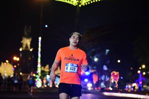 BIB: 432
                            <button type="button" onclick="openModal(17482583)" class="btn btn-primary btn-sm float-right btn-popup" data-toggle="modal" data-target=".modal-high-quality">
                        <i class="fas fa-shopping-cart"></i> Add to Cart
                    </button>
                                            <button type="button" onclick="isThisMe(17482583, true)" class="btn btn-success btn-sm float-right btn-popup btn-isme hidden" data-toggle="tooltip" data-placement="bottom" title="นี่คือรูปของคุณใช่ไหม คลิกที่นี่เพื่อเอาเข้าอัลบั้ม">
                        <i class="fas fa-plus"></i> Add to album
                    </button>
                    <button type="button" onclick="isThisMe(17482583, false)" class="btn btn-warning btn-sm float-right btn-popup btn-isnotme hidden">
                        <i class="fas fa-ban"></i> Remove from album
                    </button>