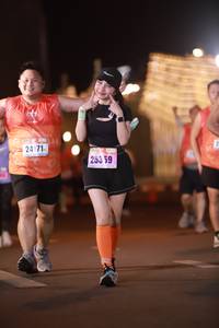 BIB: 253
                            <button type="button" onclick="openModal(17350231)" class="btn btn-primary btn-sm float-right btn-popup" data-toggle="modal" data-target=".modal-high-quality">
                        <i class="fas fa-shopping-cart"></i> Add to Cart
                    </button>
                                            <button type="button" onclick="isThisMe(17350231, true)" class="btn btn-success btn-sm float-right btn-popup btn-isme hidden" data-toggle="tooltip" data-placement="bottom" title="นี่คือรูปของคุณใช่ไหม คลิกที่นี่เพื่อเอาเข้าอัลบั้ม">
                        <i class="fas fa-plus"></i> Add to album
                    </button>
                    <button type="button" onclick="isThisMe(17350231, false)" class="btn btn-warning btn-sm float-right btn-popup btn-isnotme hidden">
                        <i class="fas fa-ban"></i> Remove from album
                    </button>