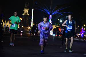 BIB: 0266, 343
                            <button type="button" onclick="openModal(17486027)" class="btn btn-primary btn-sm float-right btn-popup" data-toggle="modal" data-target=".modal-high-quality">
                        <i class="fas fa-shopping-cart"></i> Add to Cart
                    </button>
                                            <button type="button" onclick="isThisMe(17486027, true)" class="btn btn-success btn-sm float-right btn-popup btn-isme hidden" data-toggle="tooltip" data-placement="bottom" title="นี่คือรูปของคุณใช่ไหม คลิกที่นี่เพื่อเอาเข้าอัลบั้ม">
                        <i class="fas fa-plus"></i> Add to album
                    </button>
                    <button type="button" onclick="isThisMe(17486027, false)" class="btn btn-warning btn-sm float-right btn-popup btn-isnotme hidden">
                        <i class="fas fa-ban"></i> Remove from album
                    </button>