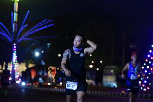 BIB: 401, 4052
                            <button type="button" onclick="openModal(17516371)" class="btn btn-primary btn-sm float-right btn-popup" data-toggle="modal" data-target=".modal-high-quality">
                        <i class="fas fa-shopping-cart"></i> Add to Cart
                    </button>
                                            <button type="button" onclick="isThisMe(17516371, true)" class="btn btn-success btn-sm float-right btn-popup btn-isme hidden" data-toggle="tooltip" data-placement="bottom" title="นี่คือรูปของคุณใช่ไหม คลิกที่นี่เพื่อเอาเข้าอัลบั้ม">
                        <i class="fas fa-plus"></i> Add to album
                    </button>
                    <button type="button" onclick="isThisMe(17516371, false)" class="btn btn-warning btn-sm float-right btn-popup btn-isnotme hidden">
                        <i class="fas fa-ban"></i> Remove from album
                    </button>