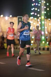 BIB: 40913
                            <button type="button" onclick="openModal(17353357)" class="btn btn-primary btn-sm float-right btn-popup" data-toggle="modal" data-target=".modal-high-quality">
                        <i class="fas fa-shopping-cart"></i> Add to Cart
                    </button>
                                            <button type="button" onclick="isThisMe(17353357, true)" class="btn btn-success btn-sm float-right btn-popup btn-isme hidden" data-toggle="tooltip" data-placement="bottom" title="นี่คือรูปของคุณใช่ไหม คลิกที่นี่เพื่อเอาเข้าอัลบั้ม">
                        <i class="fas fa-plus"></i> Add to album
                    </button>
                    <button type="button" onclick="isThisMe(17353357, false)" class="btn btn-warning btn-sm float-right btn-popup btn-isnotme hidden">
                        <i class="fas fa-ban"></i> Remove from album
                    </button>