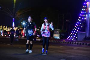 BIB: 42882
                            <button type="button" onclick="openModal(17239158)" class="btn btn-primary btn-sm float-right btn-popup" data-toggle="modal" data-target=".modal-high-quality">
                        <i class="fas fa-shopping-cart"></i> Add to Cart
                    </button>
                                            <button type="button" onclick="isThisMe(17239158, true)" class="btn btn-success btn-sm float-right btn-popup btn-isme hidden" data-toggle="tooltip" data-placement="bottom" title="นี่คือรูปของคุณใช่ไหม คลิกที่นี่เพื่อเอาเข้าอัลบั้ม">
                        <i class="fas fa-plus"></i> Add to album
                    </button>
                    <button type="button" onclick="isThisMe(17239158, false)" class="btn btn-warning btn-sm float-right btn-popup btn-isnotme hidden">
                        <i class="fas fa-ban"></i> Remove from album
                    </button>
