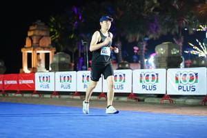 BIB: 432
                            <button type="button" onclick="openModal(17172277)" class="btn btn-primary btn-sm float-right btn-popup" data-toggle="modal" data-target=".modal-high-quality">
                        <i class="fas fa-shopping-cart"></i> Add to Cart
                    </button>
                                            <button type="button" onclick="isThisMe(17172277, true)" class="btn btn-success btn-sm float-right btn-popup btn-isme hidden" data-toggle="tooltip" data-placement="bottom" title="นี่คือรูปของคุณใช่ไหม คลิกที่นี่เพื่อเอาเข้าอัลบั้ม">
                        <i class="fas fa-plus"></i> Add to album
                    </button>
                    <button type="button" onclick="isThisMe(17172277, false)" class="btn btn-warning btn-sm float-right btn-popup btn-isnotme hidden">
                        <i class="fas fa-ban"></i> Remove from album
                    </button>