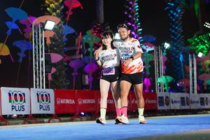 BIB: 403, 44342
                            <button type="button" onclick="openModal(17174597)" class="btn btn-primary btn-sm float-right btn-popup" data-toggle="modal" data-target=".modal-high-quality">
                        <i class="fas fa-shopping-cart"></i> Add to Cart
                    </button>
                                            <button type="button" onclick="isThisMe(17174597, true)" class="btn btn-success btn-sm float-right btn-popup btn-isme hidden" data-toggle="tooltip" data-placement="bottom" title="นี่คือรูปของคุณใช่ไหม คลิกที่นี่เพื่อเอาเข้าอัลบั้ม">
                        <i class="fas fa-plus"></i> Add to album
                    </button>
                    <button type="button" onclick="isThisMe(17174597, false)" class="btn btn-warning btn-sm float-right btn-popup btn-isnotme hidden">
                        <i class="fas fa-ban"></i> Remove from album
                    </button>