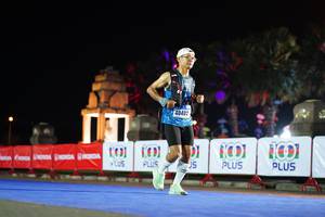 BIB: 40402
                            <button type="button" onclick="openModal(17172165)" class="btn btn-primary btn-sm float-right btn-popup" data-toggle="modal" data-target=".modal-high-quality">
                        <i class="fas fa-shopping-cart"></i> Add to Cart
                    </button>
                                            <button type="button" onclick="isThisMe(17172165, true)" class="btn btn-success btn-sm float-right btn-popup btn-isme hidden" data-toggle="tooltip" data-placement="bottom" title="นี่คือรูปของคุณใช่ไหม คลิกที่นี่เพื่อเอาเข้าอัลบั้ม">
                        <i class="fas fa-plus"></i> Add to album
                    </button>
                    <button type="button" onclick="isThisMe(17172165, false)" class="btn btn-warning btn-sm float-right btn-popup btn-isnotme hidden">
                        <i class="fas fa-ban"></i> Remove from album
                    </button>