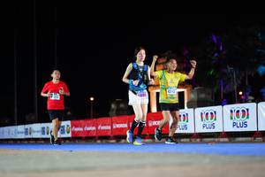 BIB: 354, 4085, 500
                            <button type="button" onclick="openModal(17167736)" class="btn btn-primary btn-sm float-right btn-popup" data-toggle="modal" data-target=".modal-high-quality">
                        <i class="fas fa-shopping-cart"></i> Add to Cart
                    </button>
                                            <button type="button" onclick="isThisMe(17167736, true)" class="btn btn-success btn-sm float-right btn-popup btn-isme hidden" data-toggle="tooltip" data-placement="bottom" title="นี่คือรูปของคุณใช่ไหม คลิกที่นี่เพื่อเอาเข้าอัลบั้ม">
                        <i class="fas fa-plus"></i> Add to album
                    </button>
                    <button type="button" onclick="isThisMe(17167736, false)" class="btn btn-warning btn-sm float-right btn-popup btn-isnotme hidden">
                        <i class="fas fa-ban"></i> Remove from album
                    </button>