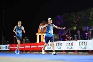 BIB: 40031, 41879
                            <button type="button" onclick="openModal(17246822)" class="btn btn-primary btn-sm float-right btn-popup" data-toggle="modal" data-target=".modal-high-quality">
                        <i class="fas fa-shopping-cart"></i> Add to Cart
                    </button>
                                            <button type="button" onclick="isThisMe(17246822, true)" class="btn btn-success btn-sm float-right btn-popup btn-isme hidden" data-toggle="tooltip" data-placement="bottom" title="นี่คือรูปของคุณใช่ไหม คลิกที่นี่เพื่อเอาเข้าอัลบั้ม">
                        <i class="fas fa-plus"></i> Add to album
                    </button>
                    <button type="button" onclick="isThisMe(17246822, false)" class="btn btn-warning btn-sm float-right btn-popup btn-isnotme hidden">
                        <i class="fas fa-ban"></i> Remove from album
                    </button>