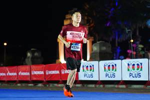 BIB: 42206
                            <button type="button" onclick="openModal(17176538)" class="btn btn-primary btn-sm float-right btn-popup" data-toggle="modal" data-target=".modal-high-quality">
                        <i class="fas fa-shopping-cart"></i> Add to Cart
                    </button>
                                            <button type="button" onclick="isThisMe(17176538, true)" class="btn btn-success btn-sm float-right btn-popup btn-isme hidden" data-toggle="tooltip" data-placement="bottom" title="นี่คือรูปของคุณใช่ไหม คลิกที่นี่เพื่อเอาเข้าอัลบั้ม">
                        <i class="fas fa-plus"></i> Add to album
                    </button>
                    <button type="button" onclick="isThisMe(17176538, false)" class="btn btn-warning btn-sm float-right btn-popup btn-isnotme hidden">
                        <i class="fas fa-ban"></i> Remove from album
                    </button>