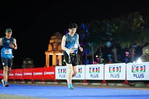 BIB: 426, 4186, 1001
                            <button type="button" onclick="openModal(17172084)" class="btn btn-primary btn-sm float-right btn-popup" data-toggle="modal" data-target=".modal-high-quality">
                        <i class="fas fa-shopping-cart"></i> Add to Cart
                    </button>
                                            <button type="button" onclick="isThisMe(17172084, true)" class="btn btn-success btn-sm float-right btn-popup btn-isme hidden" data-toggle="tooltip" data-placement="bottom" title="นี่คือรูปของคุณใช่ไหม คลิกที่นี่เพื่อเอาเข้าอัลบั้ม">
                        <i class="fas fa-plus"></i> Add to album
                    </button>
                    <button type="button" onclick="isThisMe(17172084, false)" class="btn btn-warning btn-sm float-right btn-popup btn-isnotme hidden">
                        <i class="fas fa-ban"></i> Remove from album
                    </button>