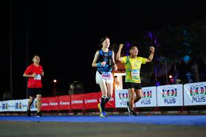 BIB: 43243, 44085, 100
                            <button type="button" onclick="openModal(17167810)" class="btn btn-primary btn-sm float-right btn-popup" data-toggle="modal" data-target=".modal-high-quality">
                        <i class="fas fa-shopping-cart"></i> Add to Cart
                    </button>
                                            <button type="button" onclick="isThisMe(17167810, true)" class="btn btn-success btn-sm float-right btn-popup btn-isme hidden" data-toggle="tooltip" data-placement="bottom" title="นี่คือรูปของคุณใช่ไหม คลิกที่นี่เพื่อเอาเข้าอัลบั้ม">
                        <i class="fas fa-plus"></i> Add to album
                    </button>
                    <button type="button" onclick="isThisMe(17167810, false)" class="btn btn-warning btn-sm float-right btn-popup btn-isnotme hidden">
                        <i class="fas fa-ban"></i> Remove from album
                    </button>