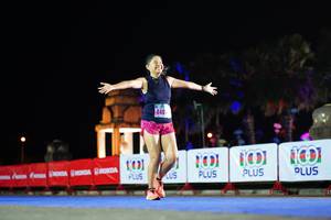 BIB: 440
                            <button type="button" onclick="openModal(17168047)" class="btn btn-primary btn-sm float-right btn-popup" data-toggle="modal" data-target=".modal-high-quality">
                        <i class="fas fa-shopping-cart"></i> Add to Cart
                    </button>
                                            <button type="button" onclick="isThisMe(17168047, true)" class="btn btn-success btn-sm float-right btn-popup btn-isme hidden" data-toggle="tooltip" data-placement="bottom" title="นี่คือรูปของคุณใช่ไหม คลิกที่นี่เพื่อเอาเข้าอัลบั้ม">
                        <i class="fas fa-plus"></i> Add to album
                    </button>
                    <button type="button" onclick="isThisMe(17168047, false)" class="btn btn-warning btn-sm float-right btn-popup btn-isnotme hidden">
                        <i class="fas fa-ban"></i> Remove from album
                    </button>