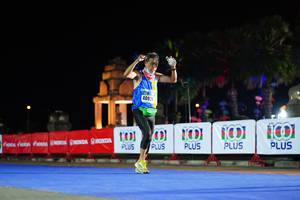 BIB: 40821
                            <button type="button" onclick="openModal(17171308)" class="btn btn-primary btn-sm float-right btn-popup" data-toggle="modal" data-target=".modal-high-quality">
                        <i class="fas fa-shopping-cart"></i> Add to Cart
                    </button>
                                            <button type="button" onclick="isThisMe(17171308, true)" class="btn btn-success btn-sm float-right btn-popup btn-isme hidden" data-toggle="tooltip" data-placement="bottom" title="นี่คือรูปของคุณใช่ไหม คลิกที่นี่เพื่อเอาเข้าอัลบั้ม">
                        <i class="fas fa-plus"></i> Add to album
                    </button>
                    <button type="button" onclick="isThisMe(17171308, false)" class="btn btn-warning btn-sm float-right btn-popup btn-isnotme hidden">
                        <i class="fas fa-ban"></i> Remove from album
                    </button>