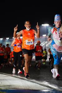 BIB: 20979
                            <button type="button" onclick="openModal(16107193)" class="btn btn-primary btn-sm float-right btn-popup" data-toggle="modal" data-target=".modal-high-quality">
                        <i class="fas fa-shopping-cart"></i> Add to Cart
                    </button>
                                            <button type="button" onclick="isThisMe(16107193, true)" class="btn btn-success btn-sm float-right btn-popup btn-isme hidden" data-toggle="tooltip" data-placement="bottom" title="นี่คือรูปของคุณใช่ไหม คลิกที่นี่เพื่อเอาเข้าอัลบั้ม">
                        <i class="fas fa-plus"></i> Add to album
                    </button>
                    <button type="button" onclick="isThisMe(16107193, false)" class="btn btn-warning btn-sm float-right btn-popup btn-isnotme hidden">
                        <i class="fas fa-ban"></i> Remove from album
                    </button>