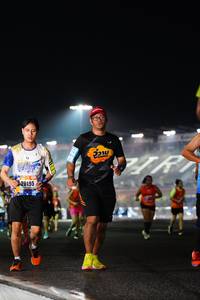 BIB: 20195
                            <button type="button" onclick="openModal(16118383)" class="btn btn-primary btn-sm float-right btn-popup" data-toggle="modal" data-target=".modal-high-quality">
                        <i class="fas fa-shopping-cart"></i> Add to Cart
                    </button>
                                            <button type="button" onclick="isThisMe(16118383, true)" class="btn btn-success btn-sm float-right btn-popup btn-isme hidden" data-toggle="tooltip" data-placement="bottom" title="นี่คือรูปของคุณใช่ไหม คลิกที่นี่เพื่อเอาเข้าอัลบั้ม">
                        <i class="fas fa-plus"></i> Add to album
                    </button>
                    <button type="button" onclick="isThisMe(16118383, false)" class="btn btn-warning btn-sm float-right btn-popup btn-isnotme hidden">
                        <i class="fas fa-ban"></i> Remove from album
                    </button>