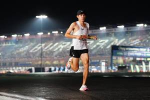 BIB: 220
                            <button type="button" onclick="openModal(16083893)" class="btn btn-primary btn-sm float-right btn-popup" data-toggle="modal" data-target=".modal-high-quality">
                        <i class="fas fa-shopping-cart"></i> Add to Cart
                    </button>
                                            <button type="button" onclick="isThisMe(16083893, true)" class="btn btn-success btn-sm float-right btn-popup btn-isme hidden" data-toggle="tooltip" data-placement="bottom" title="นี่คือรูปของคุณใช่ไหม คลิกที่นี่เพื่อเอาเข้าอัลบั้ม">
                        <i class="fas fa-plus"></i> Add to album
                    </button>
                    <button type="button" onclick="isThisMe(16083893, false)" class="btn btn-warning btn-sm float-right btn-popup btn-isnotme hidden">
                        <i class="fas fa-ban"></i> Remove from album
                    </button>