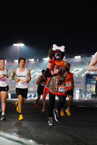 BIB: 5356, 0162, 2568, 2132
                            <button type="button" onclick="openModal(16091721)" class="btn btn-primary btn-sm float-right btn-popup" data-toggle="modal" data-target=".modal-high-quality">
                        <i class="fas fa-shopping-cart"></i> Add to Cart
                    </button>
                                            <button type="button" onclick="isThisMe(16091721, true)" class="btn btn-success btn-sm float-right btn-popup btn-isme hidden" data-toggle="tooltip" data-placement="bottom" title="นี่คือรูปของคุณใช่ไหม คลิกที่นี่เพื่อเอาเข้าอัลบั้ม">
                        <i class="fas fa-plus"></i> Add to album
                    </button>
                    <button type="button" onclick="isThisMe(16091721, false)" class="btn btn-warning btn-sm float-right btn-popup btn-isnotme hidden">
                        <i class="fas fa-ban"></i> Remove from album
                    </button>