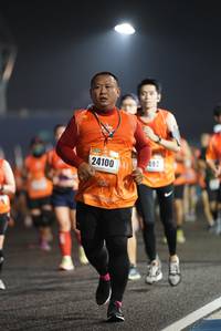 BIB: 24100, 492
                            <button type="button" onclick="openModal(16132258)" class="btn btn-primary btn-sm float-right btn-popup" data-toggle="modal" data-target=".modal-high-quality">
                        <i class="fas fa-shopping-cart"></i> Add to Cart
                    </button>
                                            <button type="button" onclick="isThisMe(16132258, true)" class="btn btn-success btn-sm float-right btn-popup btn-isme hidden" data-toggle="tooltip" data-placement="bottom" title="นี่คือรูปของคุณใช่ไหม คลิกที่นี่เพื่อเอาเข้าอัลบั้ม">
                        <i class="fas fa-plus"></i> Add to album
                    </button>
                    <button type="button" onclick="isThisMe(16132258, false)" class="btn btn-warning btn-sm float-right btn-popup btn-isnotme hidden">
                        <i class="fas fa-ban"></i> Remove from album
                    </button>