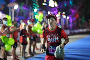 BIB: 784
                            <button type="button" onclick="openModal(16412643)" class="btn btn-primary btn-sm float-right btn-popup" data-toggle="modal" data-target=".modal-high-quality">
                        <i class="fas fa-shopping-cart"></i> Add to Cart
                    </button>
                                            <button type="button" onclick="isThisMe(16412643, true)" class="btn btn-success btn-sm float-right btn-popup btn-isme hidden" data-toggle="tooltip" data-placement="bottom" title="นี่คือรูปของคุณใช่ไหม คลิกที่นี่เพื่อเอาเข้าอัลบั้ม">
                        <i class="fas fa-plus"></i> Add to album
                    </button>
                    <button type="button" onclick="isThisMe(16412643, false)" class="btn btn-warning btn-sm float-right btn-popup btn-isnotme hidden">
                        <i class="fas fa-ban"></i> Remove from album
                    </button>