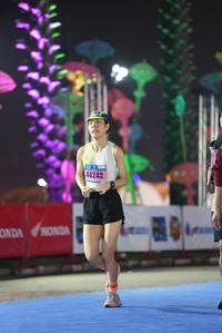 BIB: 44242
                            <button type="button" onclick="openModal(16402638)" class="btn btn-primary btn-sm float-right btn-popup" data-toggle="modal" data-target=".modal-high-quality">
                        <i class="fas fa-shopping-cart"></i> Add to Cart
                    </button>
                                            <button type="button" onclick="isThisMe(16402638, true)" class="btn btn-success btn-sm float-right btn-popup btn-isme hidden" data-toggle="tooltip" data-placement="bottom" title="นี่คือรูปของคุณใช่ไหม คลิกที่นี่เพื่อเอาเข้าอัลบั้ม">
                        <i class="fas fa-plus"></i> Add to album
                    </button>
                    <button type="button" onclick="isThisMe(16402638, false)" class="btn btn-warning btn-sm float-right btn-popup btn-isnotme hidden">
                        <i class="fas fa-ban"></i> Remove from album
                    </button>