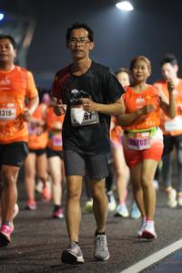 BIB: 1318, 28702
                            <button type="button" onclick="openModal(16116017)" class="btn btn-primary btn-sm float-right btn-popup" data-toggle="modal" data-target=".modal-high-quality">
                        <i class="fas fa-shopping-cart"></i> Add to Cart
                    </button>
                                            <button type="button" onclick="isThisMe(16116017, true)" class="btn btn-success btn-sm float-right btn-popup btn-isme hidden" data-toggle="tooltip" data-placement="bottom" title="นี่คือรูปของคุณใช่ไหม คลิกที่นี่เพื่อเอาเข้าอัลบั้ม">
                        <i class="fas fa-plus"></i> Add to album
                    </button>
                    <button type="button" onclick="isThisMe(16116017, false)" class="btn btn-warning btn-sm float-right btn-popup btn-isnotme hidden">
                        <i class="fas fa-ban"></i> Remove from album
                    </button>