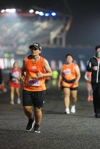 BIB: 27071
                            <button type="button" onclick="openModal(16171111)" class="btn btn-primary btn-sm float-right btn-popup" data-toggle="modal" data-target=".modal-high-quality">
                        <i class="fas fa-shopping-cart"></i> Add to Cart
                    </button>
                                            <button type="button" onclick="isThisMe(16171111, true)" class="btn btn-success btn-sm float-right btn-popup btn-isme hidden" data-toggle="tooltip" data-placement="bottom" title="นี่คือรูปของคุณใช่ไหม คลิกที่นี่เพื่อเอาเข้าอัลบั้ม">
                        <i class="fas fa-plus"></i> Add to album
                    </button>
                    <button type="button" onclick="isThisMe(16171111, false)" class="btn btn-warning btn-sm float-right btn-popup btn-isnotme hidden">
                        <i class="fas fa-ban"></i> Remove from album
                    </button>