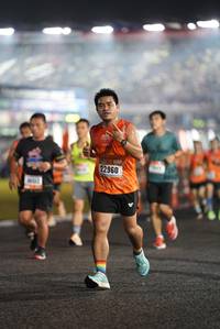 BIB: 22960
                            <button type="button" onclick="openModal(16099379)" class="btn btn-primary btn-sm float-right btn-popup" data-toggle="modal" data-target=".modal-high-quality">
                        <i class="fas fa-shopping-cart"></i> Add to Cart
                    </button>
                                            <button type="button" onclick="isThisMe(16099379, true)" class="btn btn-success btn-sm float-right btn-popup btn-isme hidden" data-toggle="tooltip" data-placement="bottom" title="นี่คือรูปของคุณใช่ไหม คลิกที่นี่เพื่อเอาเข้าอัลบั้ม">
                        <i class="fas fa-plus"></i> Add to album
                    </button>
                    <button type="button" onclick="isThisMe(16099379, false)" class="btn btn-warning btn-sm float-right btn-popup btn-isnotme hidden">
                        <i class="fas fa-ban"></i> Remove from album
                    </button>