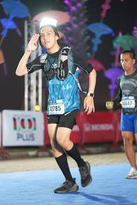 BIB: 0647, 12785
                            <button type="button" onclick="openModal(16405469)" class="btn btn-primary btn-sm float-right btn-popup" data-toggle="modal" data-target=".modal-high-quality">
                        <i class="fas fa-shopping-cart"></i> Add to Cart
                    </button>
                                            <button type="button" onclick="isThisMe(16405469, true)" class="btn btn-success btn-sm float-right btn-popup btn-isme hidden" data-toggle="tooltip" data-placement="bottom" title="นี่คือรูปของคุณใช่ไหม คลิกที่นี่เพื่อเอาเข้าอัลบั้ม">
                        <i class="fas fa-plus"></i> Add to album
                    </button>
                    <button type="button" onclick="isThisMe(16405469, false)" class="btn btn-warning btn-sm float-right btn-popup btn-isnotme hidden">
                        <i class="fas fa-ban"></i> Remove from album
                    </button>