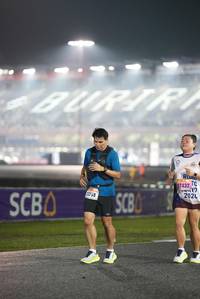 BIB: 7432, 202
                            <button type="button" onclick="openModal(16171261)" class="btn btn-primary btn-sm float-right btn-popup" data-toggle="modal" data-target=".modal-high-quality">
                        <i class="fas fa-shopping-cart"></i> Add to Cart
                    </button>
                                            <button type="button" onclick="isThisMe(16171261, true)" class="btn btn-success btn-sm float-right btn-popup btn-isme hidden" data-toggle="tooltip" data-placement="bottom" title="นี่คือรูปของคุณใช่ไหม คลิกที่นี่เพื่อเอาเข้าอัลบั้ม">
                        <i class="fas fa-plus"></i> Add to album
                    </button>
                    <button type="button" onclick="isThisMe(16171261, false)" class="btn btn-warning btn-sm float-right btn-popup btn-isnotme hidden">
                        <i class="fas fa-ban"></i> Remove from album
                    </button>