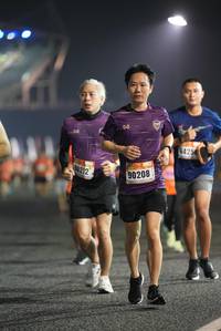 BIB: 64256, 80212, 90208
                            <button type="button" onclick="openModal(16137806)" class="btn btn-primary btn-sm float-right btn-popup" data-toggle="modal" data-target=".modal-high-quality">
                        <i class="fas fa-shopping-cart"></i> Add to Cart
                    </button>
                                            <button type="button" onclick="isThisMe(16137806, true)" class="btn btn-success btn-sm float-right btn-popup btn-isme hidden" data-toggle="tooltip" data-placement="bottom" title="นี่คือรูปของคุณใช่ไหม คลิกที่นี่เพื่อเอาเข้าอัลบั้ม">
                        <i class="fas fa-plus"></i> Add to album
                    </button>
                    <button type="button" onclick="isThisMe(16137806, false)" class="btn btn-warning btn-sm float-right btn-popup btn-isnotme hidden">
                        <i class="fas fa-ban"></i> Remove from album
                    </button>