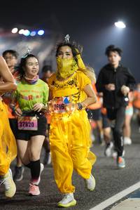 BIB: 2616, 27820
                            <button type="button" onclick="openModal(16124532)" class="btn btn-primary btn-sm float-right btn-popup" data-toggle="modal" data-target=".modal-high-quality">
                        <i class="fas fa-shopping-cart"></i> Add to Cart
                    </button>
                                            <button type="button" onclick="isThisMe(16124532, true)" class="btn btn-success btn-sm float-right btn-popup btn-isme hidden" data-toggle="tooltip" data-placement="bottom" title="นี่คือรูปของคุณใช่ไหม คลิกที่นี่เพื่อเอาเข้าอัลบั้ม">
                        <i class="fas fa-plus"></i> Add to album
                    </button>
                    <button type="button" onclick="isThisMe(16124532, false)" class="btn btn-warning btn-sm float-right btn-popup btn-isnotme hidden">
                        <i class="fas fa-ban"></i> Remove from album
                    </button>