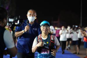 BIB: 556
                            <button type="button" onclick="openModal(16413191)" class="btn btn-primary btn-sm float-right btn-popup" data-toggle="modal" data-target=".modal-high-quality">
                        <i class="fas fa-shopping-cart"></i> Add to Cart
                    </button>
                                            <button type="button" onclick="isThisMe(16413191, true)" class="btn btn-success btn-sm float-right btn-popup btn-isme hidden" data-toggle="tooltip" data-placement="bottom" title="นี่คือรูปของคุณใช่ไหม คลิกที่นี่เพื่อเอาเข้าอัลบั้ม">
                        <i class="fas fa-plus"></i> Add to album
                    </button>
                    <button type="button" onclick="isThisMe(16413191, false)" class="btn btn-warning btn-sm float-right btn-popup btn-isnotme hidden">
                        <i class="fas fa-ban"></i> Remove from album
                    </button>