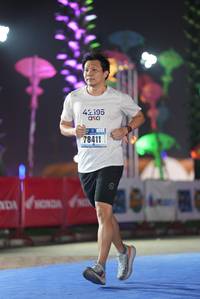 BIB: 42195, 78411
                            <button type="button" onclick="openModal(16405195)" class="btn btn-primary btn-sm float-right btn-popup" data-toggle="modal" data-target=".modal-high-quality">
                        <i class="fas fa-shopping-cart"></i> Add to Cart
                    </button>
                                            <button type="button" onclick="isThisMe(16405195, true)" class="btn btn-success btn-sm float-right btn-popup btn-isme hidden" data-toggle="tooltip" data-placement="bottom" title="นี่คือรูปของคุณใช่ไหม คลิกที่นี่เพื่อเอาเข้าอัลบั้ม">
                        <i class="fas fa-plus"></i> Add to album
                    </button>
                    <button type="button" onclick="isThisMe(16405195, false)" class="btn btn-warning btn-sm float-right btn-popup btn-isnotme hidden">
                        <i class="fas fa-ban"></i> Remove from album
                    </button>