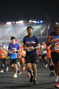 BIB: 216, 220
                            <button type="button" onclick="openModal(16128491)" class="btn btn-primary btn-sm float-right btn-popup" data-toggle="modal" data-target=".modal-high-quality">
                        <i class="fas fa-shopping-cart"></i> Add to Cart
                    </button>
                                            <button type="button" onclick="isThisMe(16128491, true)" class="btn btn-success btn-sm float-right btn-popup btn-isme hidden" data-toggle="tooltip" data-placement="bottom" title="นี่คือรูปของคุณใช่ไหม คลิกที่นี่เพื่อเอาเข้าอัลบั้ม">
                        <i class="fas fa-plus"></i> Add to album
                    </button>
                    <button type="button" onclick="isThisMe(16128491, false)" class="btn btn-warning btn-sm float-right btn-popup btn-isnotme hidden">
                        <i class="fas fa-ban"></i> Remove from album
                    </button>