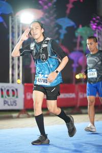 BIB: 0647, 42785
                            <button type="button" onclick="openModal(16405591)" class="btn btn-primary btn-sm float-right btn-popup" data-toggle="modal" data-target=".modal-high-quality">
                        <i class="fas fa-shopping-cart"></i> Add to Cart
                    </button>
                                            <button type="button" onclick="isThisMe(16405591, true)" class="btn btn-success btn-sm float-right btn-popup btn-isme hidden" data-toggle="tooltip" data-placement="bottom" title="นี่คือรูปของคุณใช่ไหม คลิกที่นี่เพื่อเอาเข้าอัลบั้ม">
                        <i class="fas fa-plus"></i> Add to album
                    </button>
                    <button type="button" onclick="isThisMe(16405591, false)" class="btn btn-warning btn-sm float-right btn-popup btn-isnotme hidden">
                        <i class="fas fa-ban"></i> Remove from album
                    </button>