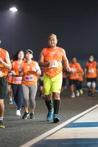 BIB: 94230, 27674
                            <button type="button" onclick="openModal(16137632)" class="btn btn-primary btn-sm float-right btn-popup" data-toggle="modal" data-target=".modal-high-quality">
                        <i class="fas fa-shopping-cart"></i> Add to Cart
                    </button>
                                            <button type="button" onclick="isThisMe(16137632, true)" class="btn btn-success btn-sm float-right btn-popup btn-isme hidden" data-toggle="tooltip" data-placement="bottom" title="นี่คือรูปของคุณใช่ไหม คลิกที่นี่เพื่อเอาเข้าอัลบั้ม">
                        <i class="fas fa-plus"></i> Add to album
                    </button>
                    <button type="button" onclick="isThisMe(16137632, false)" class="btn btn-warning btn-sm float-right btn-popup btn-isnotme hidden">
                        <i class="fas fa-ban"></i> Remove from album
                    </button>