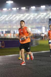 BIB: 233
                            <button type="button" onclick="openModal(16099244)" class="btn btn-primary btn-sm float-right btn-popup" data-toggle="modal" data-target=".modal-high-quality">
                        <i class="fas fa-shopping-cart"></i> Add to Cart
                    </button>
                                            <button type="button" onclick="isThisMe(16099244, true)" class="btn btn-success btn-sm float-right btn-popup btn-isme hidden" data-toggle="tooltip" data-placement="bottom" title="นี่คือรูปของคุณใช่ไหม คลิกที่นี่เพื่อเอาเข้าอัลบั้ม">
                        <i class="fas fa-plus"></i> Add to album
                    </button>
                    <button type="button" onclick="isThisMe(16099244, false)" class="btn btn-warning btn-sm float-right btn-popup btn-isnotme hidden">
                        <i class="fas fa-ban"></i> Remove from album
                    </button>