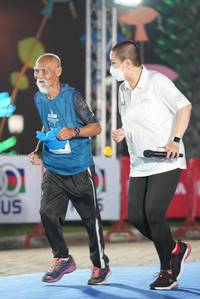 BIB: 
                            <button type="button" onclick="openModal(16408259)" class="btn btn-primary btn-sm float-right btn-popup" data-toggle="modal" data-target=".modal-high-quality">
                        <i class="fas fa-shopping-cart"></i> Add to Cart
                    </button>
                                            <button type="button" onclick="isThisMe(16408259, true)" class="btn btn-success btn-sm float-right btn-popup btn-isme hidden" data-toggle="tooltip" data-placement="bottom" title="นี่คือรูปของคุณใช่ไหม คลิกที่นี่เพื่อเอาเข้าอัลบั้ม">
                        <i class="fas fa-plus"></i> Add to album
                    </button>
                    <button type="button" onclick="isThisMe(16408259, false)" class="btn btn-warning btn-sm float-right btn-popup btn-isnotme hidden">
                        <i class="fas fa-ban"></i> Remove from album
                    </button>