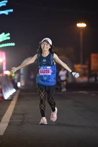 BIB: 44220
                            <button type="button" onclick="openModal(18004220)" class="btn btn-primary btn-sm float-right btn-popup" data-toggle="modal" data-target=".modal-high-quality">
                        <i class="fas fa-shopping-cart"></i> Add to Cart
                    </button>
                                            <button type="button" onclick="isThisMe(18004220, true)" class="btn btn-success btn-sm float-right btn-popup btn-isme hidden" data-toggle="tooltip" data-placement="bottom" title="นี่คือรูปของคุณใช่ไหม คลิกที่นี่เพื่อเอาเข้าอัลบั้ม">
                        <i class="fas fa-plus"></i> Add to album
                    </button>
                    <button type="button" onclick="isThisMe(18004220, false)" class="btn btn-warning btn-sm float-right btn-popup btn-isnotme hidden">
                        <i class="fas fa-ban"></i> Remove from album
                    </button>