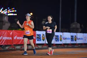 BIB: 200, 21791
                            <button type="button" onclick="openModal(16094224)" class="btn btn-primary btn-sm float-right btn-popup" data-toggle="modal" data-target=".modal-high-quality">
                        <i class="fas fa-shopping-cart"></i> Add to Cart
                    </button>
                                            <button type="button" onclick="isThisMe(16094224, true)" class="btn btn-success btn-sm float-right btn-popup btn-isme hidden" data-toggle="tooltip" data-placement="bottom" title="นี่คือรูปของคุณใช่ไหม คลิกที่นี่เพื่อเอาเข้าอัลบั้ม">
                        <i class="fas fa-plus"></i> Add to album
                    </button>
                    <button type="button" onclick="isThisMe(16094224, false)" class="btn btn-warning btn-sm float-right btn-popup btn-isnotme hidden">
                        <i class="fas fa-ban"></i> Remove from album
                    </button>