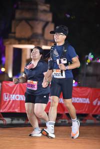 BIB: 21122
                            <button type="button" onclick="openModal(16089721)" class="btn btn-primary btn-sm float-right btn-popup" data-toggle="modal" data-target=".modal-high-quality">
                        <i class="fas fa-shopping-cart"></i> Add to Cart
                    </button>
                                            <button type="button" onclick="isThisMe(16089721, true)" class="btn btn-success btn-sm float-right btn-popup btn-isme hidden" data-toggle="tooltip" data-placement="bottom" title="นี่คือรูปของคุณใช่ไหม คลิกที่นี่เพื่อเอาเข้าอัลบั้ม">
                        <i class="fas fa-plus"></i> Add to album
                    </button>
                    <button type="button" onclick="isThisMe(16089721, false)" class="btn btn-warning btn-sm float-right btn-popup btn-isnotme hidden">
                        <i class="fas fa-ban"></i> Remove from album
                    </button>