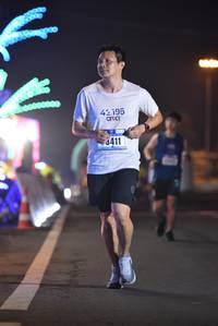 BIB: 42195, 3411
                            <button type="button" onclick="openModal(18004252)" class="btn btn-primary btn-sm float-right btn-popup" data-toggle="modal" data-target=".modal-high-quality">
                        <i class="fas fa-shopping-cart"></i> Add to Cart
                    </button>
                                            <button type="button" onclick="isThisMe(18004252, true)" class="btn btn-success btn-sm float-right btn-popup btn-isme hidden" data-toggle="tooltip" data-placement="bottom" title="นี่คือรูปของคุณใช่ไหม คลิกที่นี่เพื่อเอาเข้าอัลบั้ม">
                        <i class="fas fa-plus"></i> Add to album
                    </button>
                    <button type="button" onclick="isThisMe(18004252, false)" class="btn btn-warning btn-sm float-right btn-popup btn-isnotme hidden">
                        <i class="fas fa-ban"></i> Remove from album
                    </button>